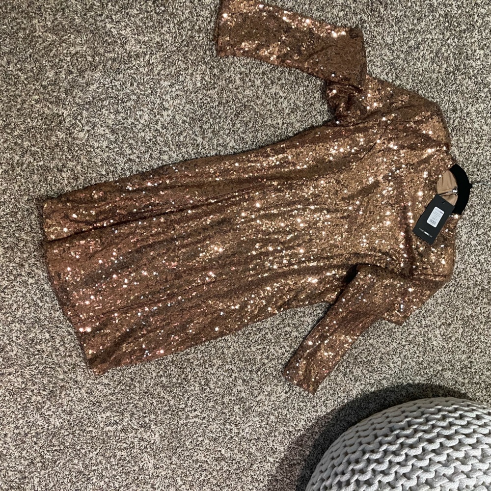 Gold sequins dress perfect for the holidays
